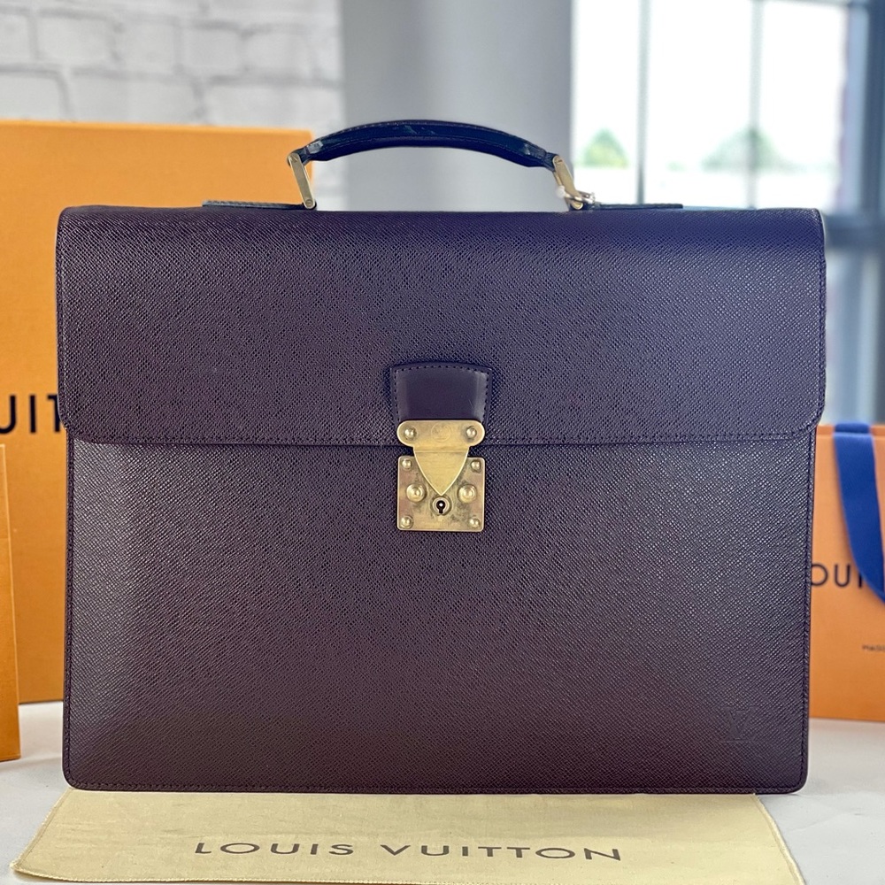 🎉HP🎉✨AUTHENTIC✨ Louis Vuitton Briefcase